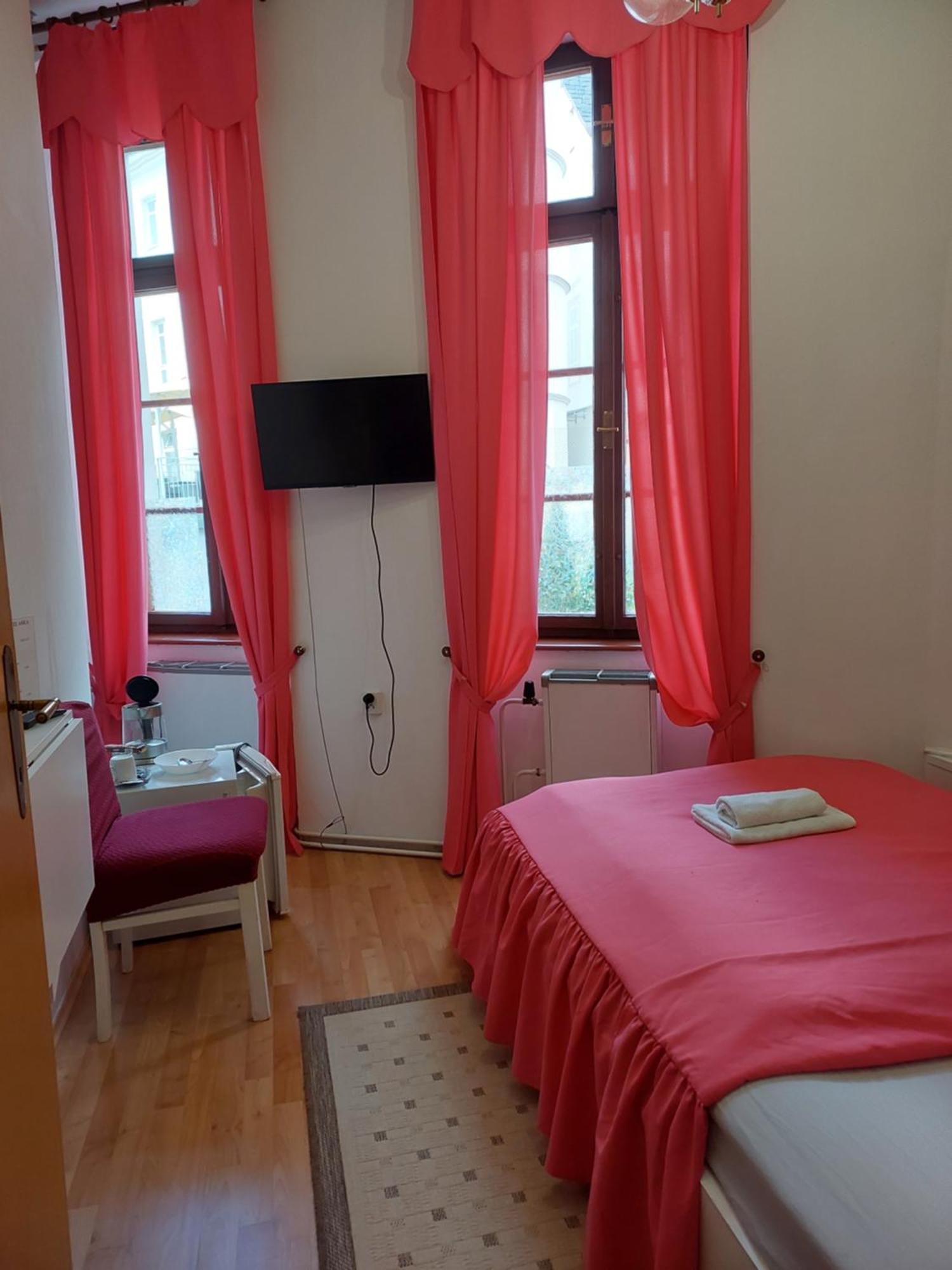 Hotel Asila 카를로비바리 외부 사진